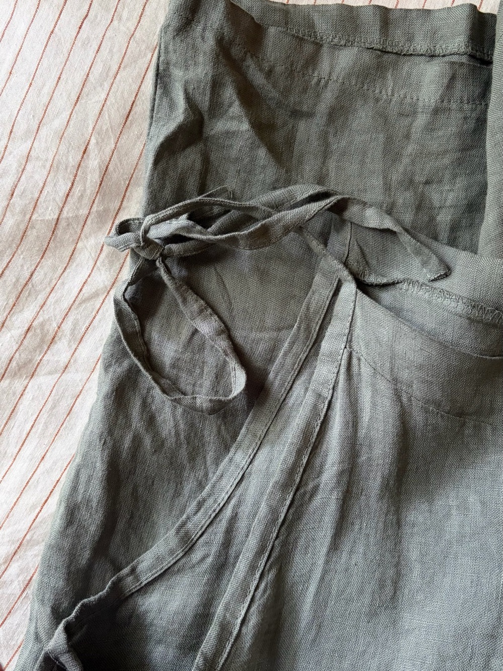 Beachwood The Linen Overall // Fern, M - Picture 7 of 8